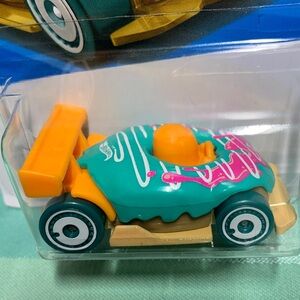 Donut Drifter Hot Wheels Sweet Rides Car - Teal and Orange